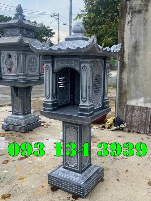 Am Thờ Đá Xanh Đẹp Trước Nhà