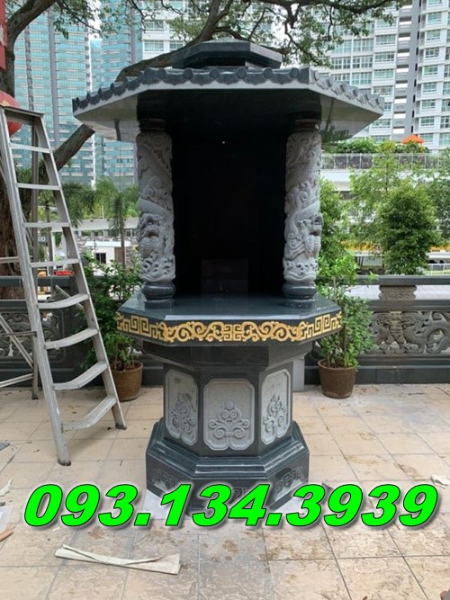 Mẫu Am Thờ Trước Nhà