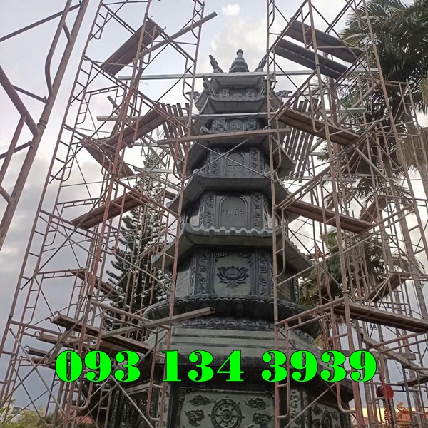 Mộ tháp đá 2025