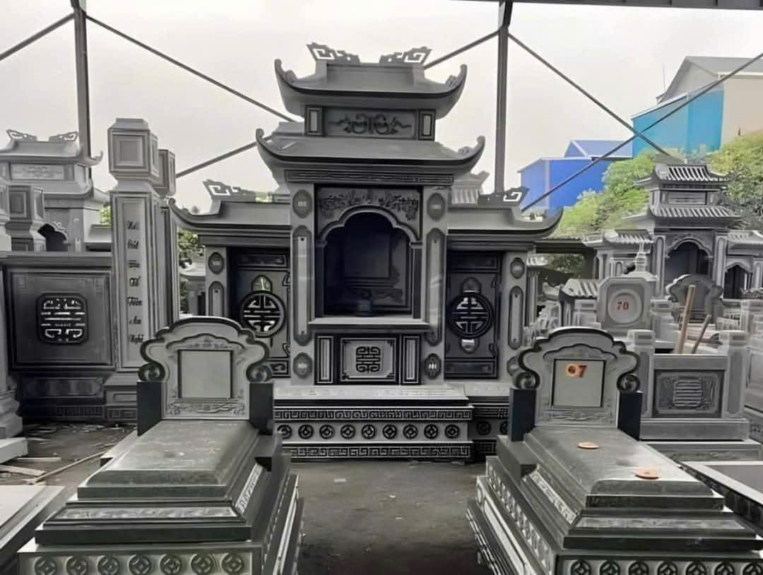 51-lăng thờ đá bán Tiền Giang