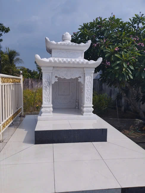 51-lăng thờ đá bán Tiền Giang