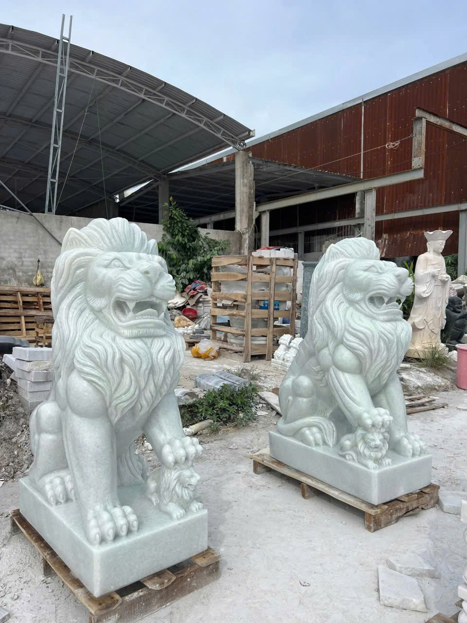 5 LÝ DO NÊN ĐẶT TƯỢNG SƯ TỬ ĐÁ TRƯỚC CỔNG NHÀ